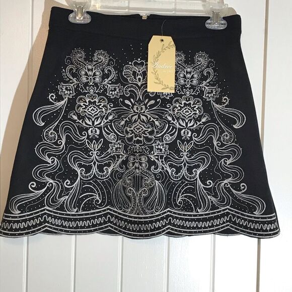 Andree by Unit Beaded Embroidered Brushed Poly Spandex Skirt Scalloped Hemline - Picture 2 of 11